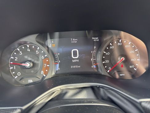 Used 2025 Jeep Compass Trailhawk image 18