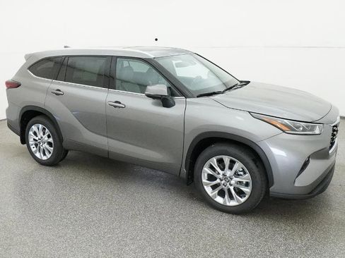 New 2026 Toyota Highlander Limited image 41