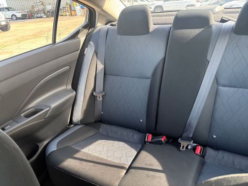Used 2025 Nissan Versa SV FWD image 37