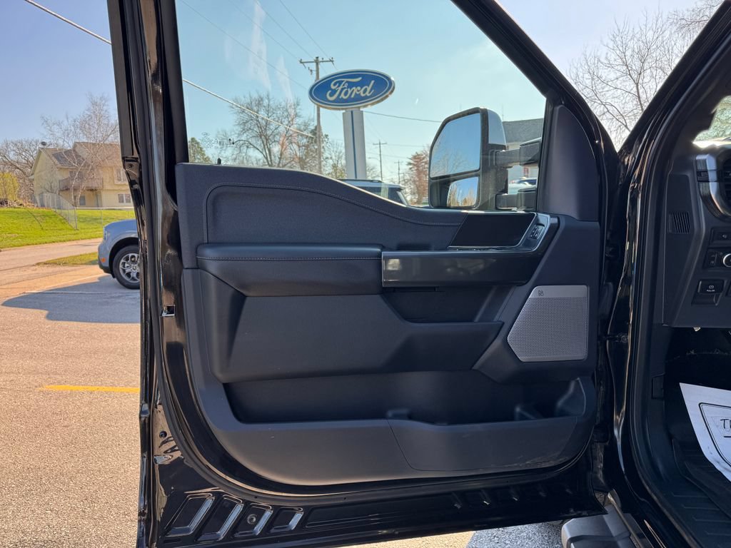 Used 2022 Ford F150 Lariat w/ Equipment Group 502A High AWD/4WD image 23