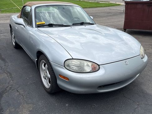 Used 1999 MAZDA MX-5 Miata image 1
