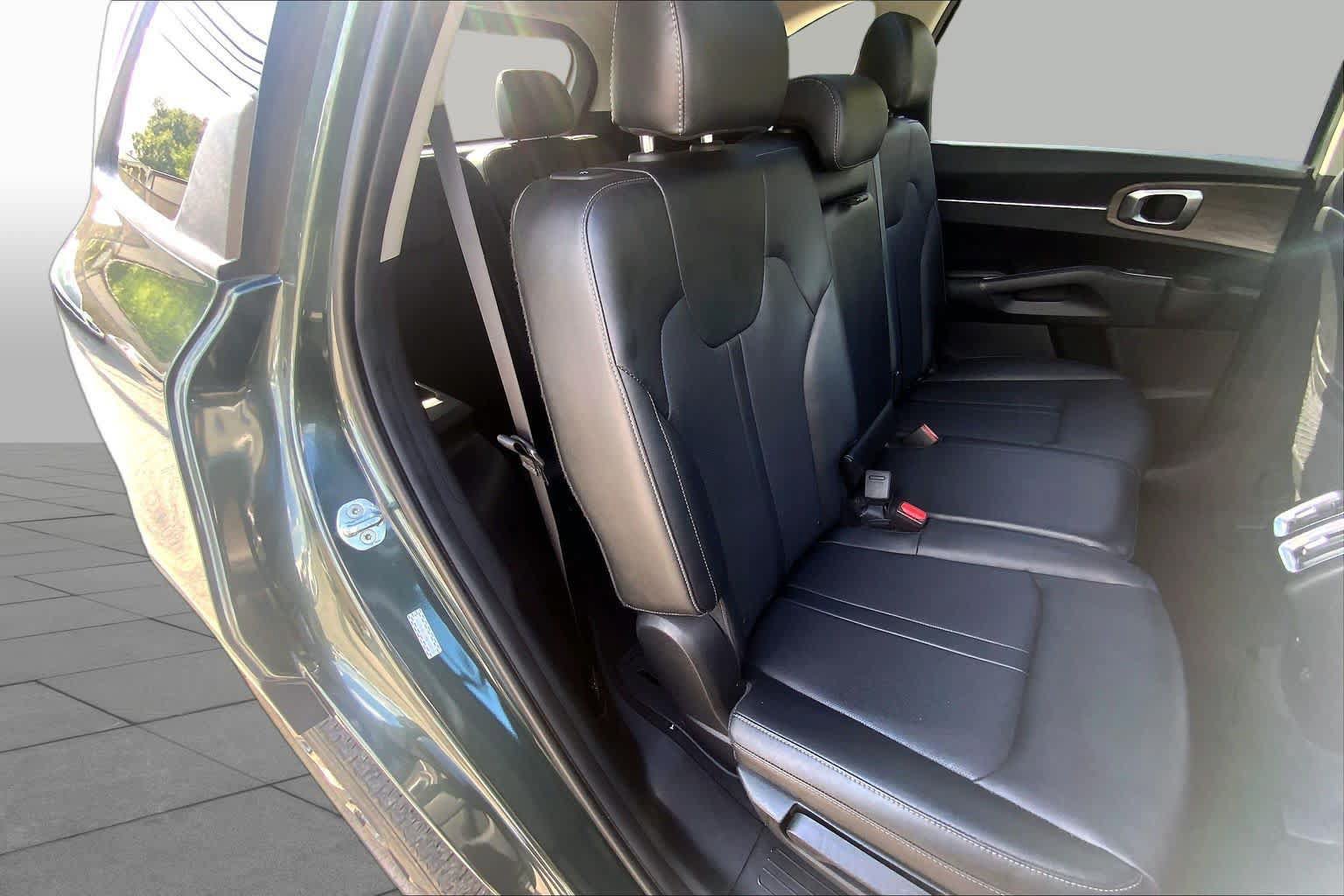 Used 2022 Kia Sorento S w/ Panoramic Sunroof Package AWD/4WD image 34