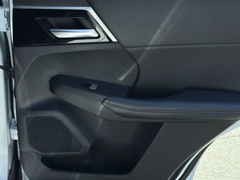 Used 2024 Mitsubishi Outlander AWD image 33