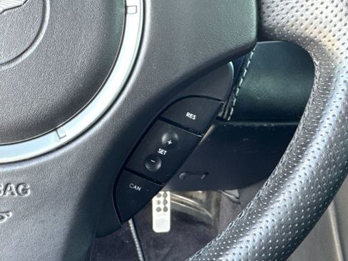 Used 2007 Aston Martin V8 Vantage Base image 20