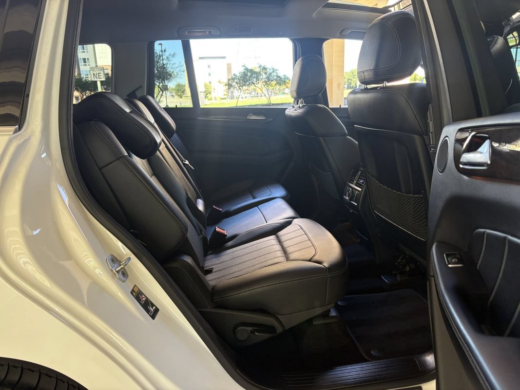 Used 2015 Mercedes-Benz GL 450 4MATIC image 34