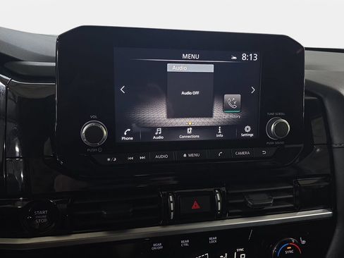 Used 2025 Nissan Pathfinder SV FWD image 21