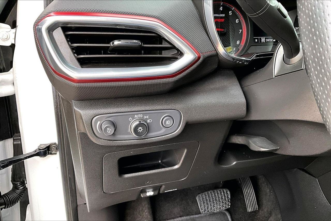 Used 2023 Chevrolet TrailBlazer RS AWD/4WD image 37