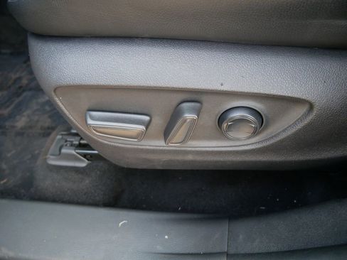 Used 2022 Toyota Highlander XLE image 15