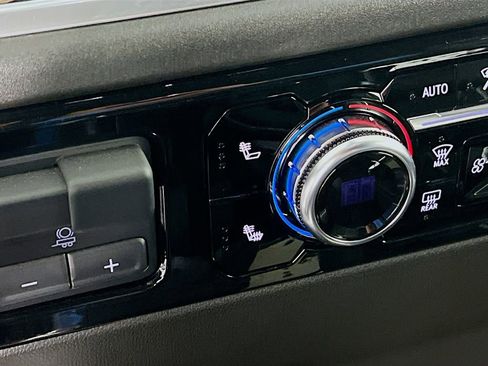 Certified 2025 GMC Sierra 1500 Elevation w/ Elevation Premium Package image 19