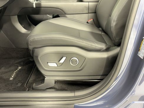 Used 2025 Hyundai Santa Fe SEL image 14