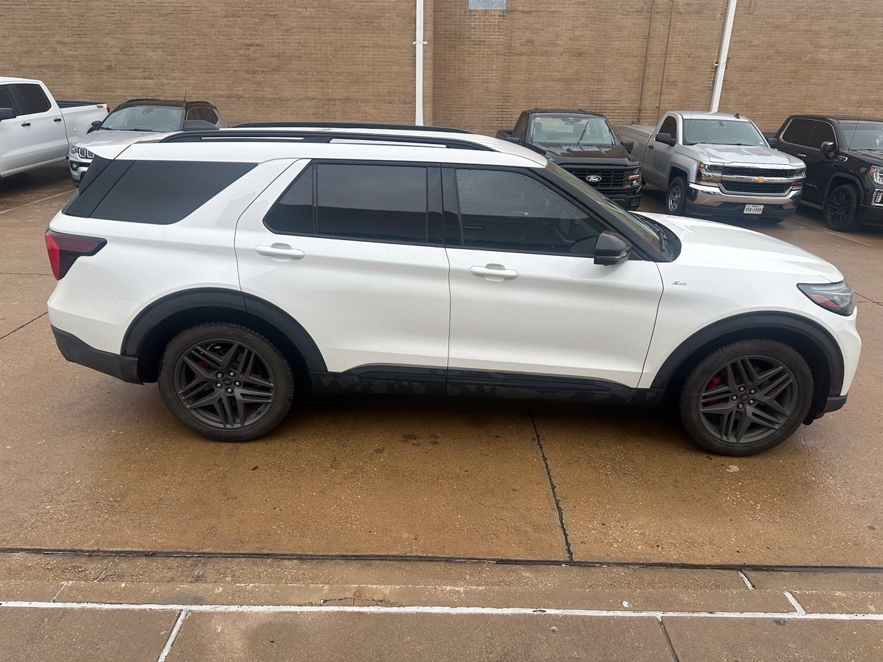 Used 2026 Ford Explorer ST-Line w/ ST-Line Street Pack RWD image 19