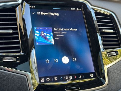 Certified 2025 Volvo XC90 B6 Ultra w/ Protection Package Premier image 18