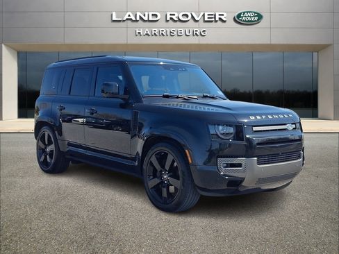Used 2021 Land Rover Defender 110 X-Dynamic SE AWD/4WD image 3