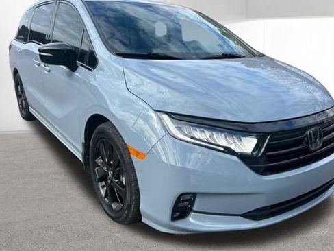 Used 2023 Honda Odyssey Sport image 3