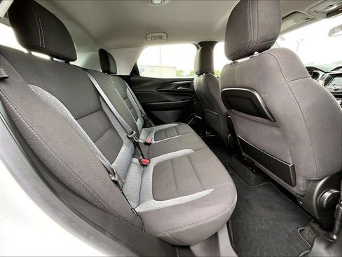 Used 2023 Chevrolet TrailBlazer LS FWD image 16