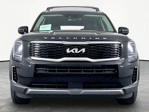 Used 2022 Kia Telluride S FWD image 2