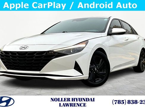 Used 2023 Hyundai Elantra SEL image 1