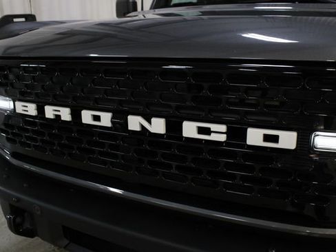 Used 2024 Ford Bronco Wildtrak image 32
