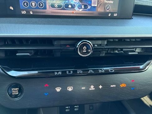 Used 2025 Nissan Murano SV AWD/4WD image 31