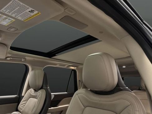 Used 2024 Lincoln Navigator L Reserve image 7
