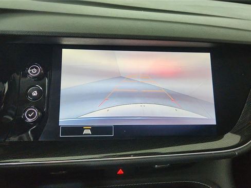 Used 2022 Buick Envision Essence w/ Safety Package FWD image 27