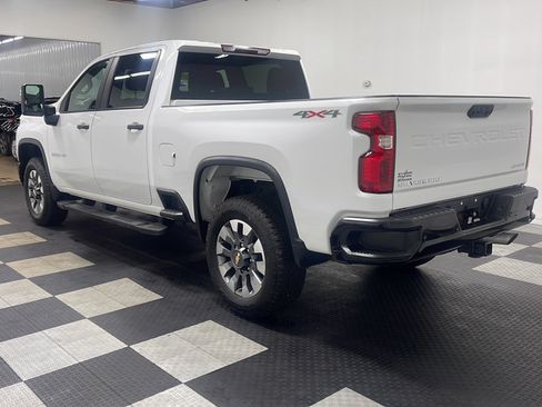 Used 2024 Chevrolet Silverado 2500 Custom w/ Custom Value Package AWD/4WD image 15