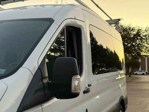 Used 2019 Ford Transit 150 XLT image 9