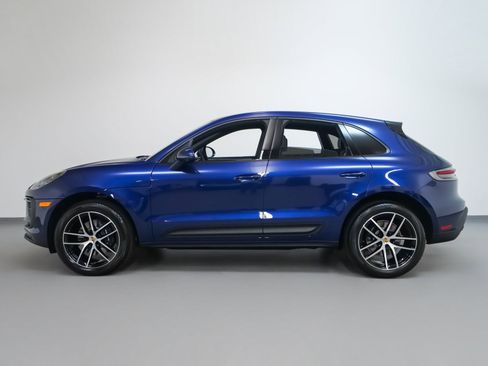 Used 2025 Porsche Macan image 2