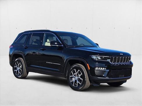 New 2025 Jeep Grand Cherokee Limited w/ Trailer Tow Package image 7