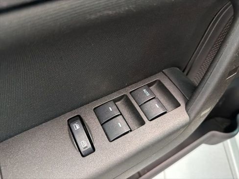 Used 2008 Ford Focus SE FWD image 13