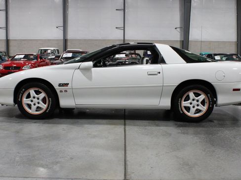 Used 1997 Chevrolet Camaro Z28 w/ Preferred Equipment Group 2 RWD image 21