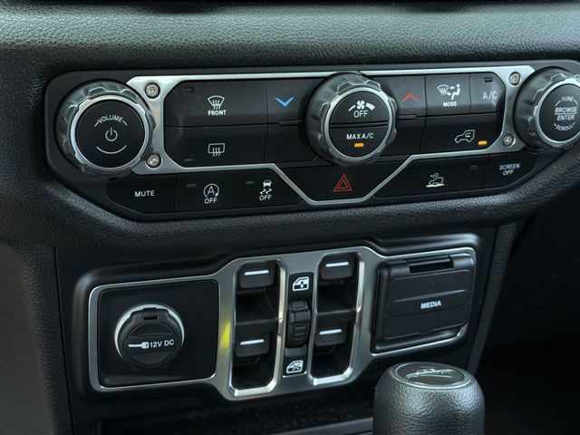 Used 2024 Jeep Gladiator Sport AWD/4WD image 27