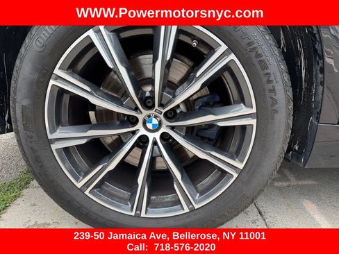 Used 2020 BMW X5 M50i w/ Premium Package AWD/4WD image 17
