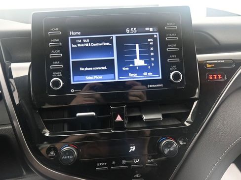 Used 2023 Toyota Camry SE image 20