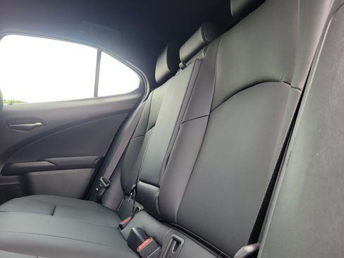 Used 2023 Lexus UX 250h FWD w/ Accessory Package (Z1) image 10