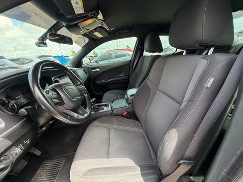 Used 2019 Dodge Charger SXT w/ Plus Group image 7