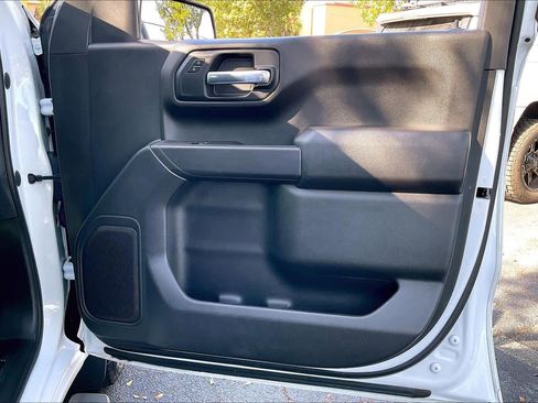 Used 2023 Chevrolet Silverado 1500 Custom image 22