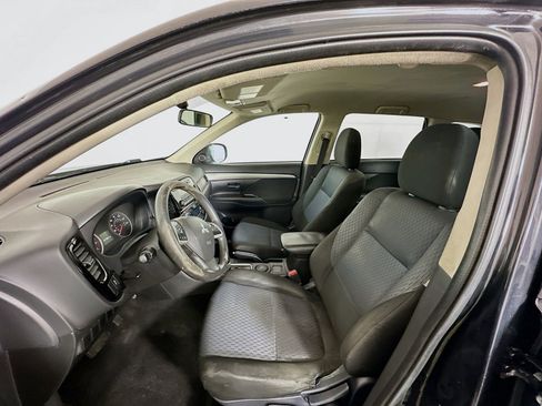 Used 2014 Mitsubishi Outlander ES FWD image 18