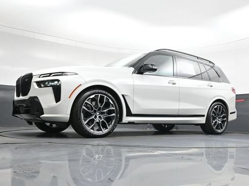 Used 2024 BMW X7 M60i w/ Executive Package AWD/4WD image 39