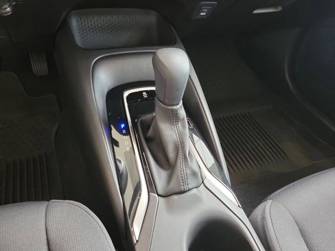 Certified 2025 Toyota Corolla LE image 17