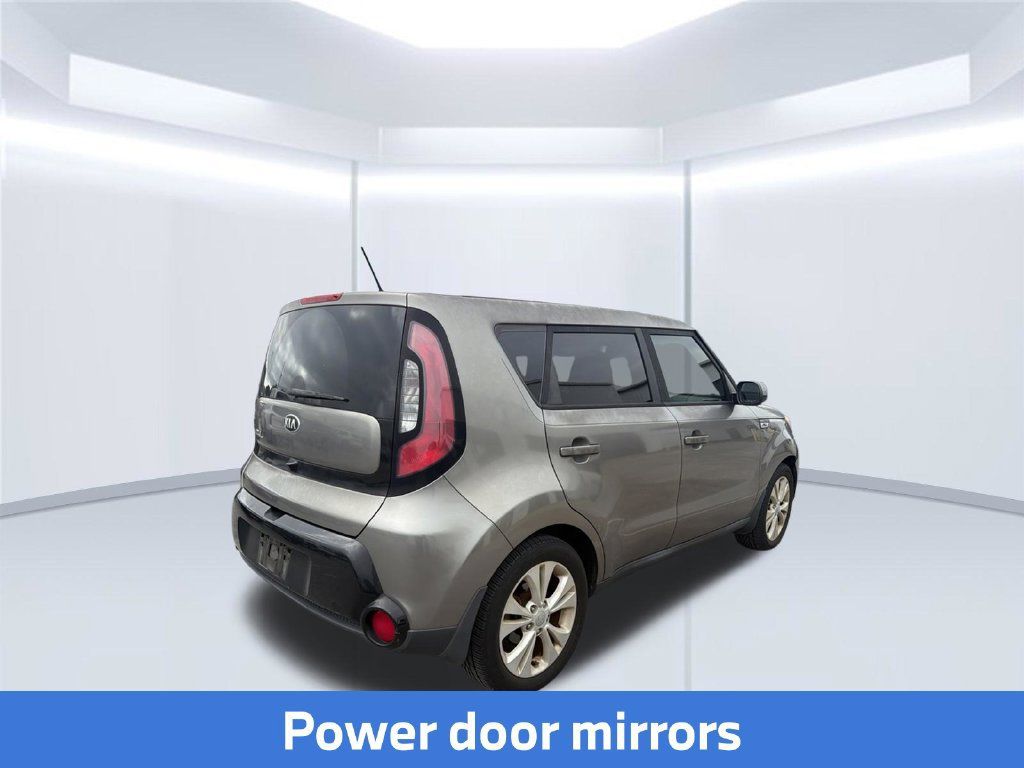 Used 2016 Kia Soul + FWD image 14