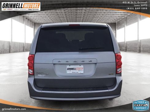 Used 2017 Dodge Grand Caravan SE image 6