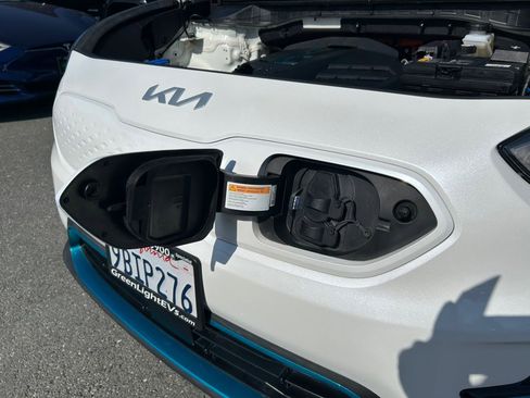 Used 2022 Kia Niro EX FWD image 67