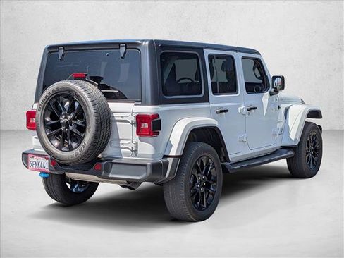Used 2023 Jeep Wrangler Unlimited Sahara w/ Cold Weather Group AWD/4WD image 5