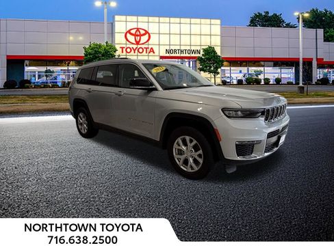 Used 2023 Jeep Grand Cherokee L Limited AWD/4WD image 10