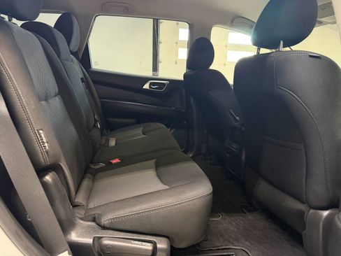 Used 2020 Nissan Pathfinder S AWD/4WD image 27