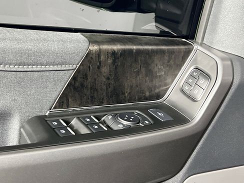 Used 2025 Ford F250 Lariat w/ Lariat Ultimate Package AWD/4WD image 16