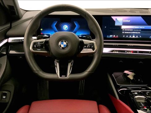 Used 2025 BMW 540i xDrive 540i xDrive w/ M Sport Package image 4