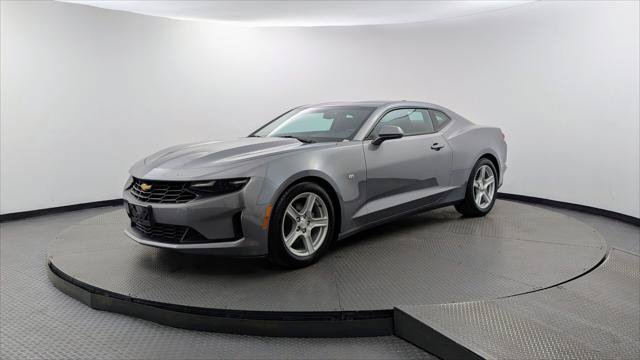 Used 2019 Chevrolet Camaro LT RWD image 2