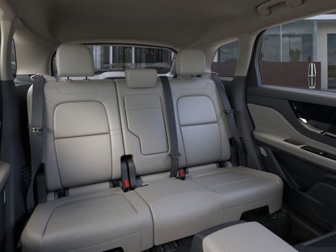 New 2025 Lincoln Corsair Premiere image 11